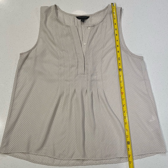 Banana Republic Sleeveless Black and Cream Pockadot Blouse Ladies L Large - Picture 5 of 7